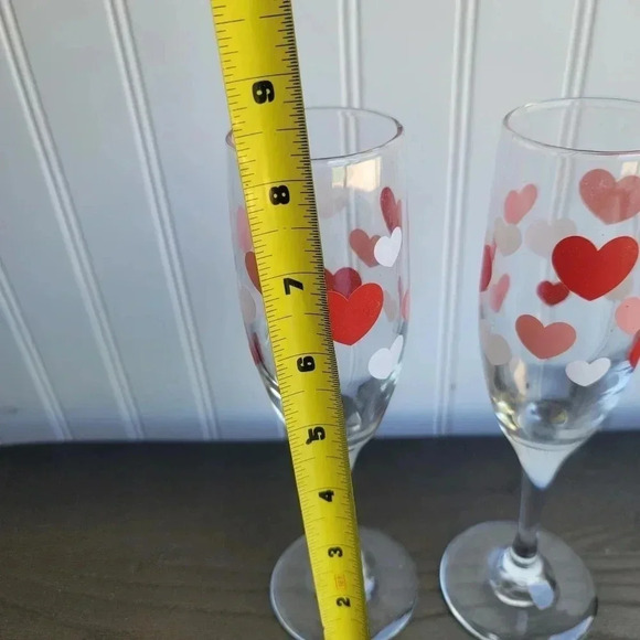 Set of 2, Valentine's Heart Champagne Glasses 8" Tall Red Pink White - Picture 2 of 8